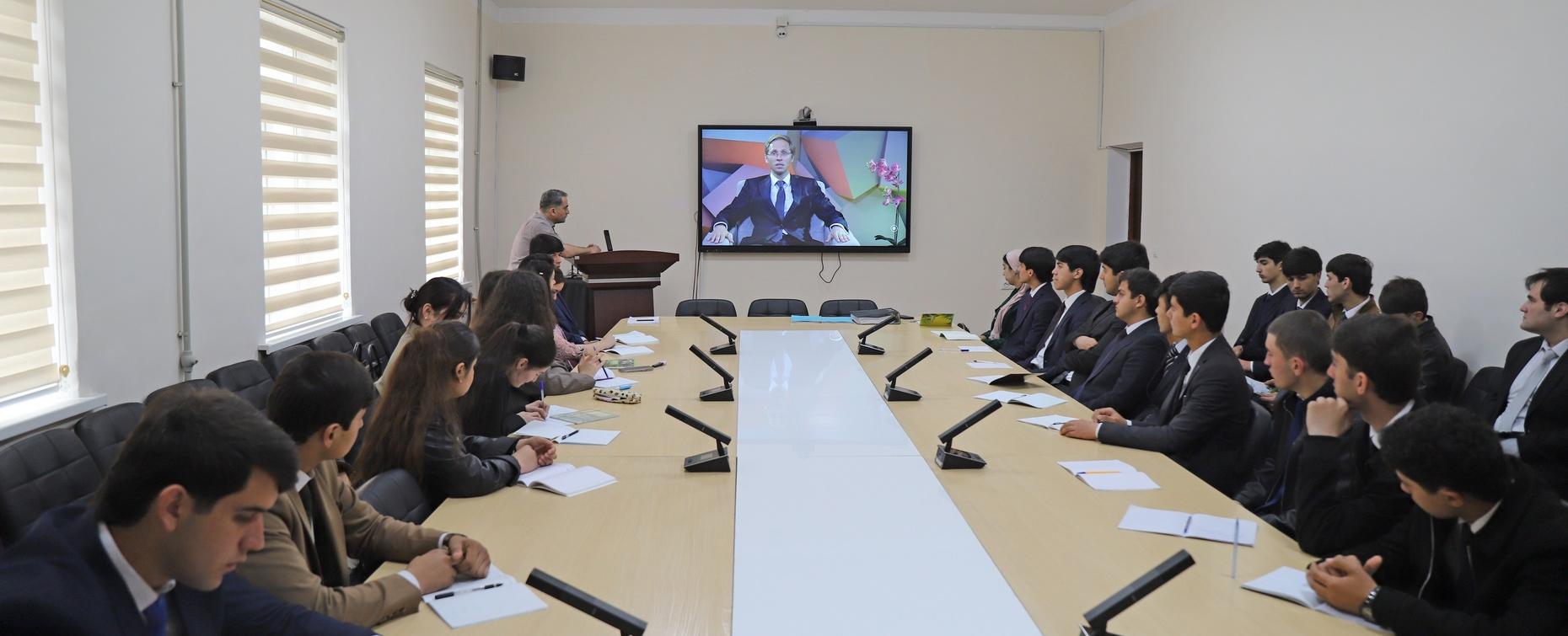 В РТСУ состоялся видеоурок по конституционным принципам Российской Федерации