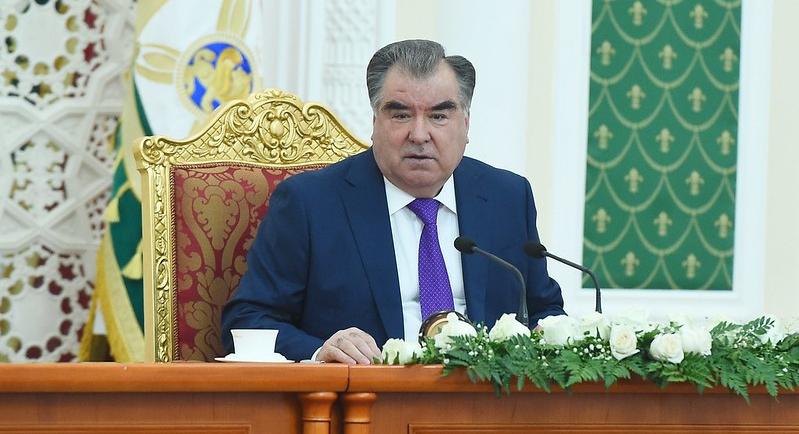 Пешвои Миллат ва рушди воситаҳои ахбори омма дар замони истиқлоли давлатӣ. Инкишофи он ба ҳайси ниҳоди иҷтимоӣ барои ҳар давлати ҷаҳони муосир хеле муҳим аст