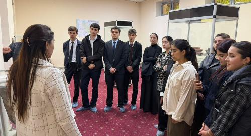 Студенты направления «Туризм» РТСУ посетили Национальный музей древностей Таджикистана