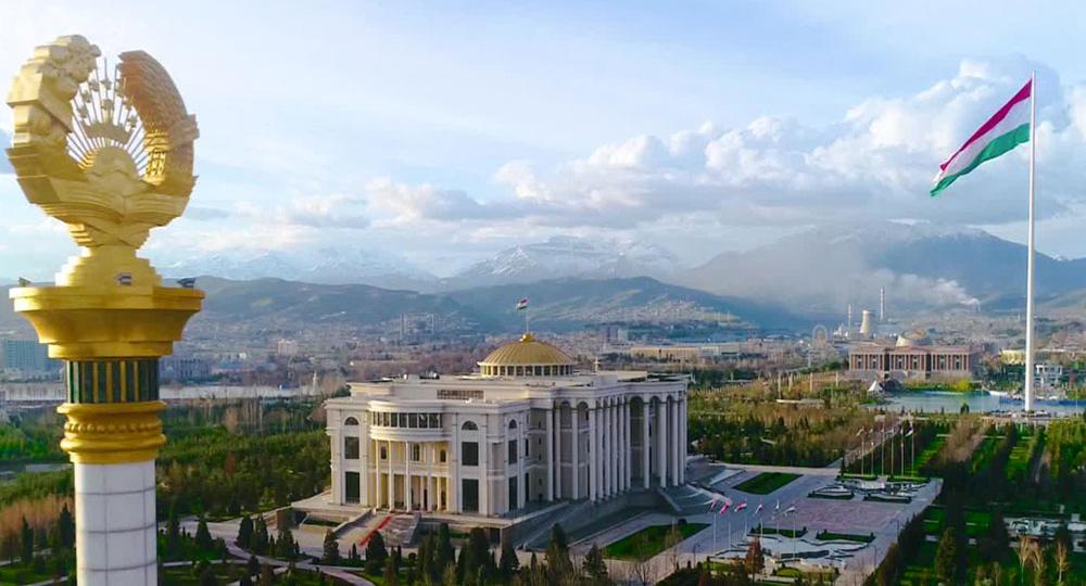 Приоритеты развития страны: ключевые ориентиры Послания Президента РТ 2025 года