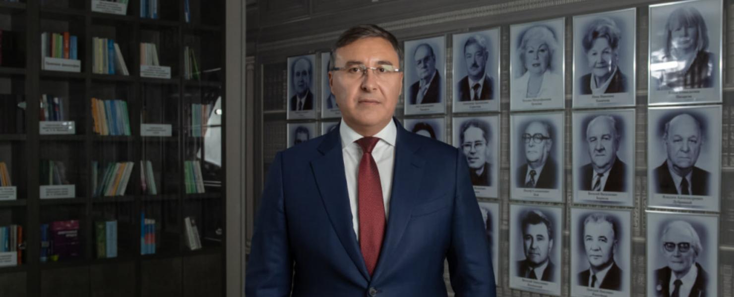 Министр науки и высшего образования РФ Валерий Фальков поздравил преподавателей вузов с профессиональным праздником
