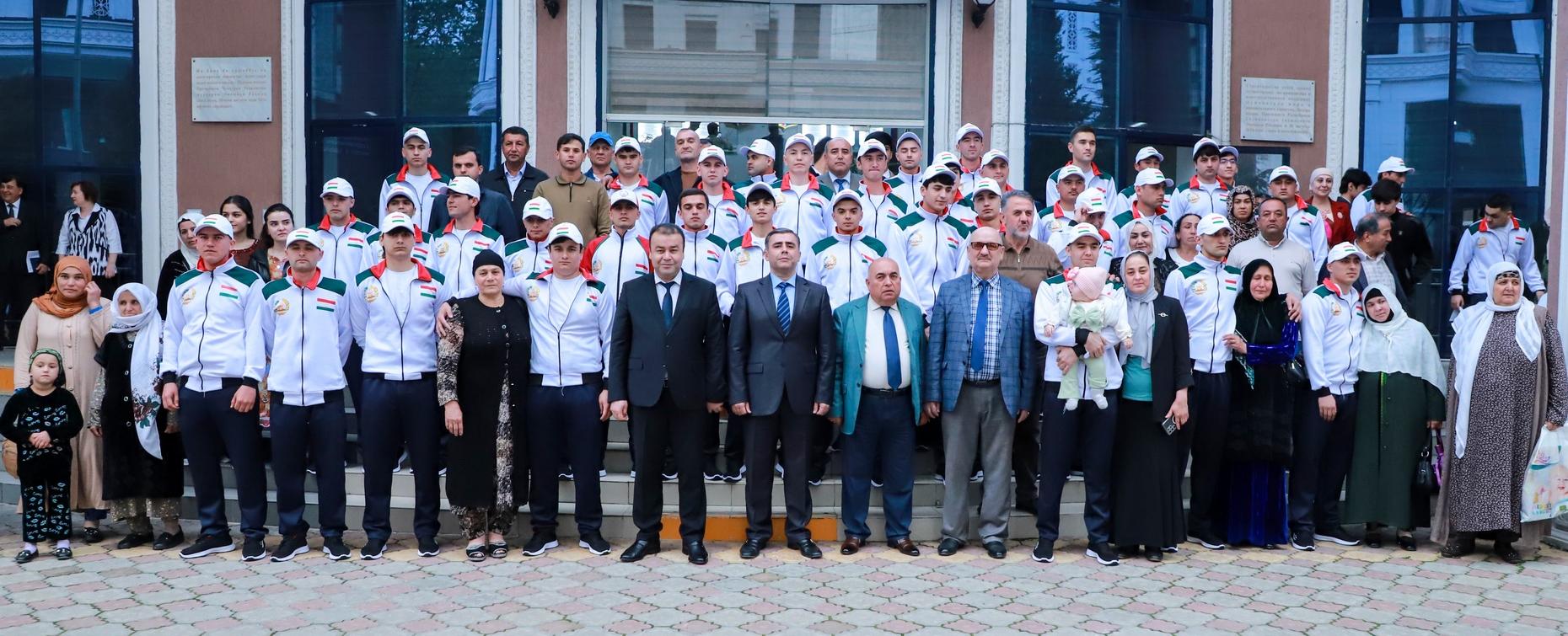 В РТСУ состоялось торжественное мероприятие, посвящённое проводам студентов-добровольцев на военную службу