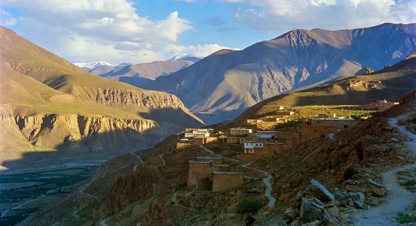 Бардошт аз ёдномаи “Марде шоиста ва зиёие истисноӣ, ё достони ғаму шодӣ”-и “Ёддоштҳо”-и  С. Ятимов