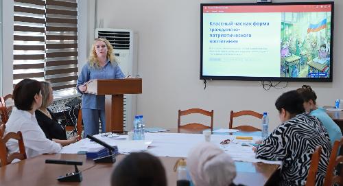 Выпускники курсов переподготовки по программе «Учитель начальных классов» в ИПК РТСУ успешно прошли итоговую аттестацию