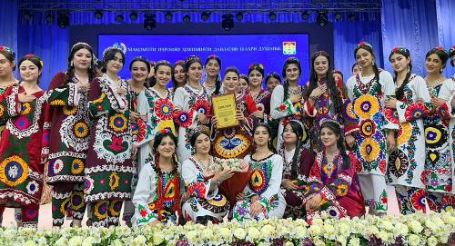 Студенты РТСУ приняли участие в фестивале-конкурсе «Одна ткань – сто цветов»