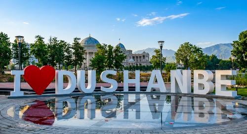 Поздравление ректора РТСУ с Днём столицы Республики Таджикистан