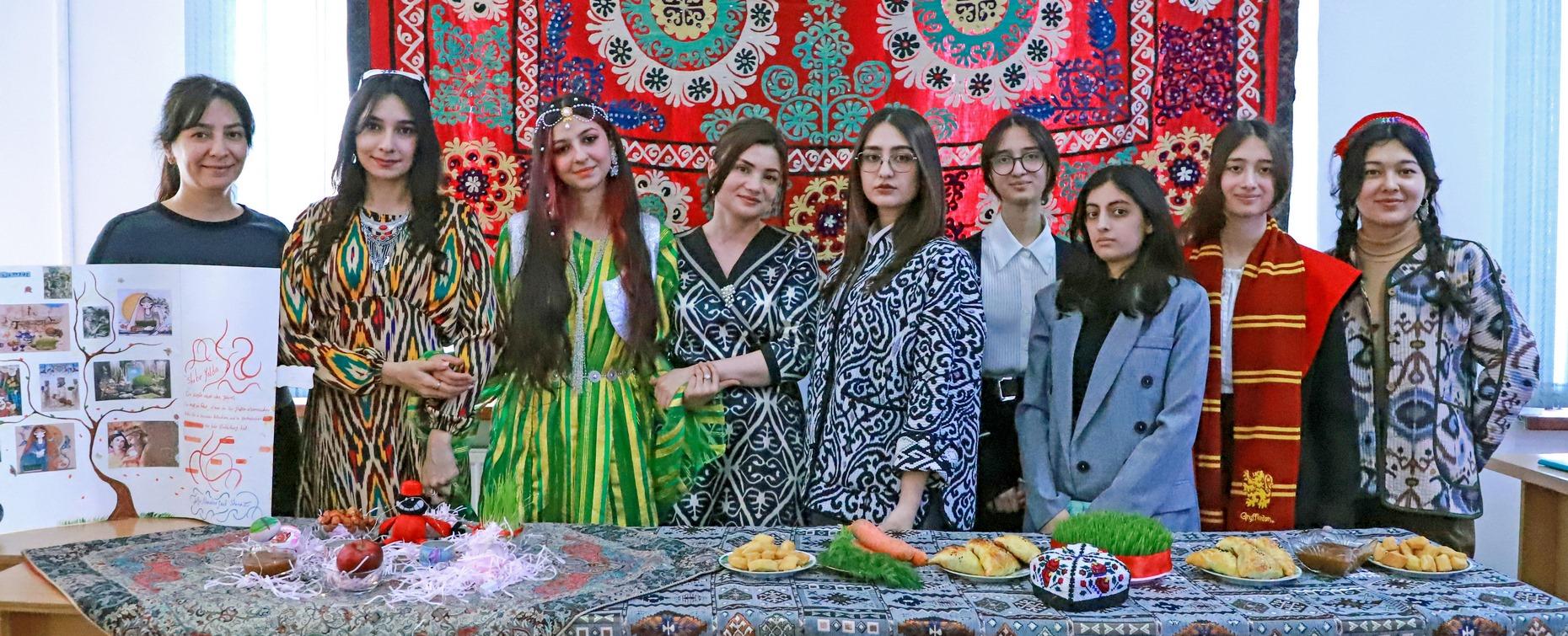 На факультете иностранных языков РТСУ отметили праздник Навруз