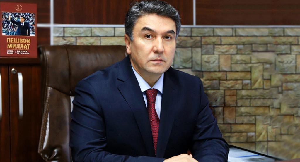 Поздравление ректора РТСУ Машраба Файзулло с Днем Государственного флага